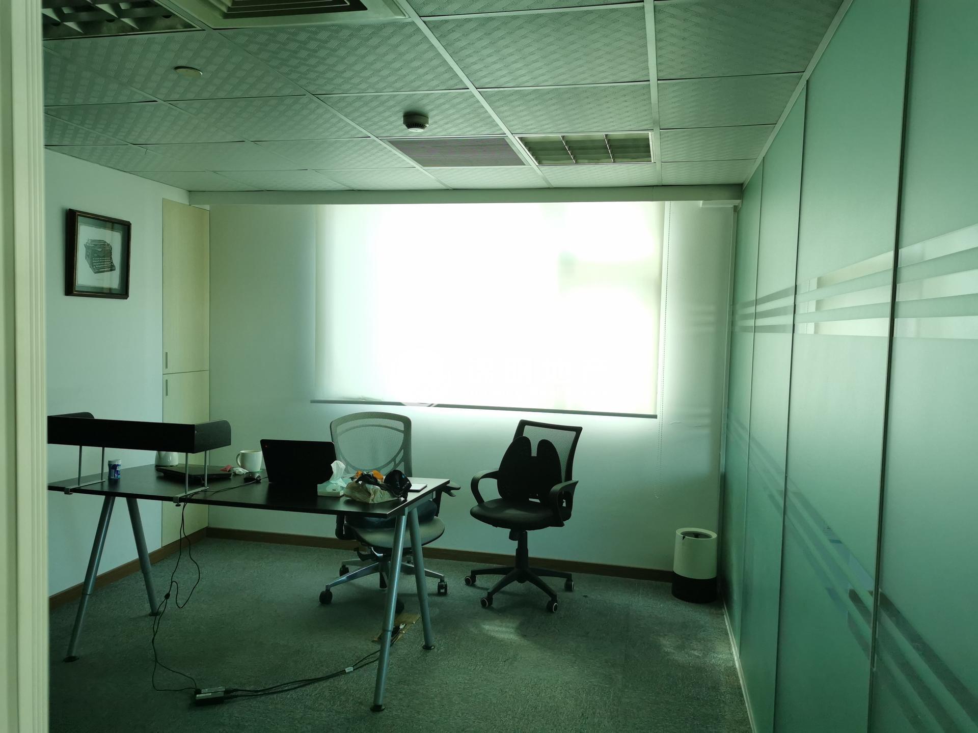 光新浦发广场385平米写字楼出租